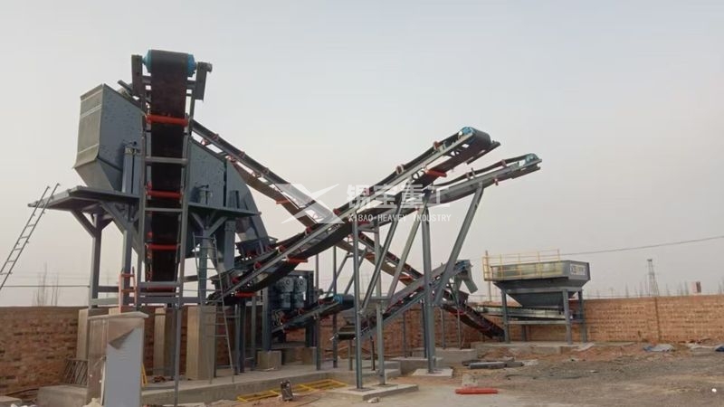 寧夏吳忠瀝青銑刨料破碎篩分設備現(xiàn)場